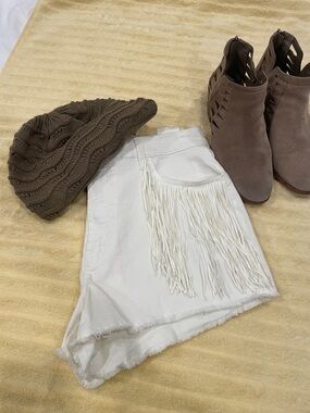No Boundaries White Fringe Denim Cutoff Shorts